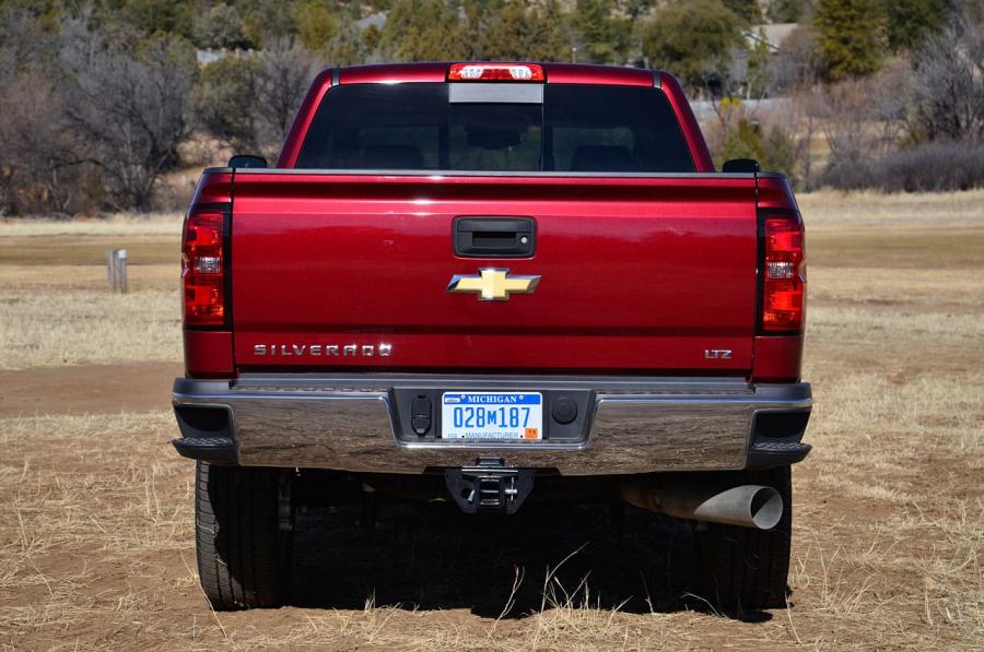  Chevrolet Silverado 2500 HD 2015 года  (фото 33 из 36)